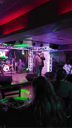 Gallery photo 2 of Victor Mendoza Stand-Up Comedian