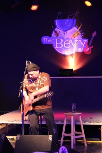 Gallery photo 6 of Victor Samalot / Solo Guitarist