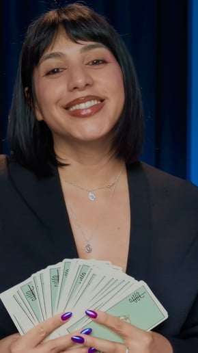 Gallery photo 1 of Victoria's Tarot
