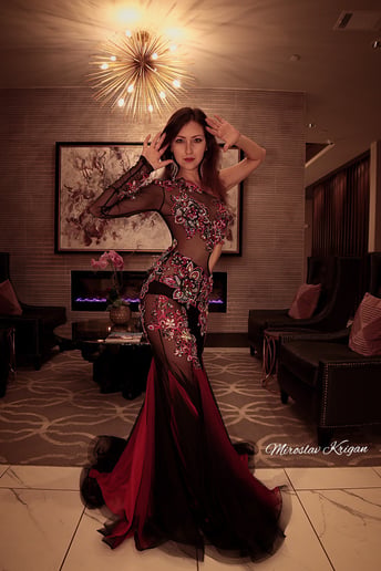 Gallery photo 2 of Viktoriia Bellydancer