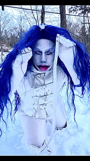 Gallery photo 4 of Victoria Precise: The V.I.P.