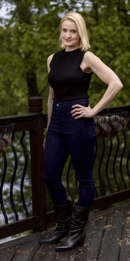 Gallery photo 1 of Victoria Tyler