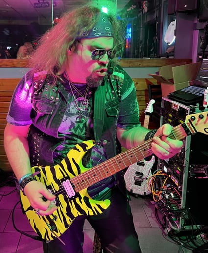 Gallery photo 6 of Villains Dance- Ultimate 80s Arena Rock