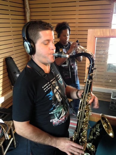 Gallery photo 1 of Vincent Gold Sax