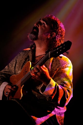 Gallery photo 2 of ‘Vincenzo“ Latin & Spanish Guitarist