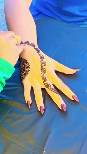 Gallery photo 3 of Vindu’s henna