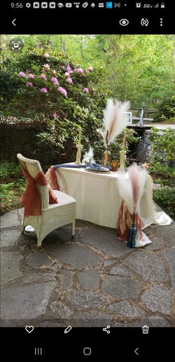 Gallery photo 1 of Vintage Affairs Event Stylist