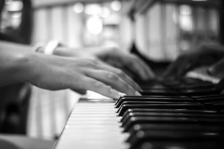Gallery photo 5 of Heidi Savoie - Pianist and Vocalist for Weddings and Events