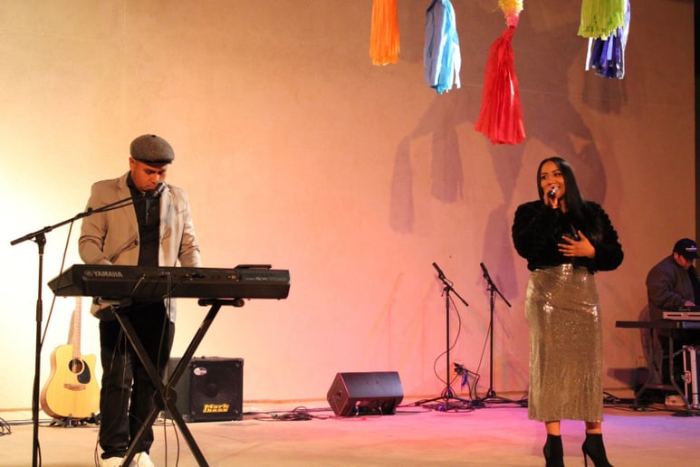 Gallery photo 3 of "Vintage Show"  Musica Versatil