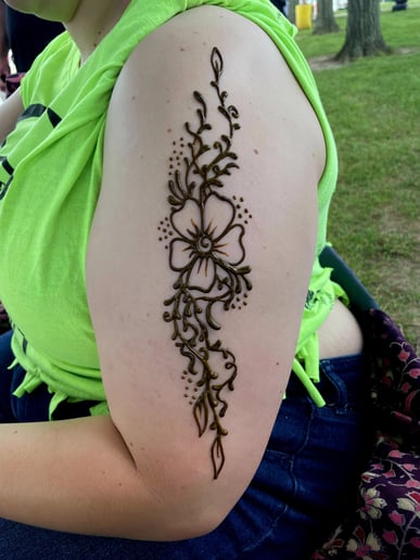 Gallery photo 2 of Viola Henna