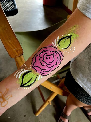 Gallery photo 4 of Viola Henna