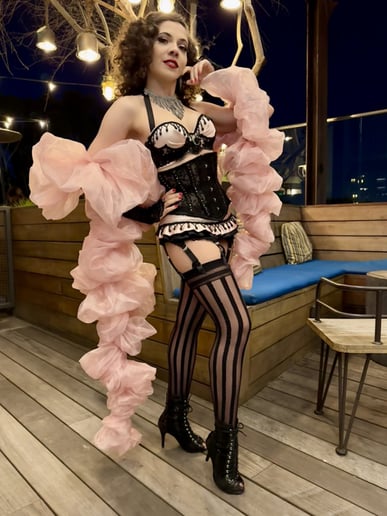 Gallery photo 7 of Violet on the Rocks Entertainment