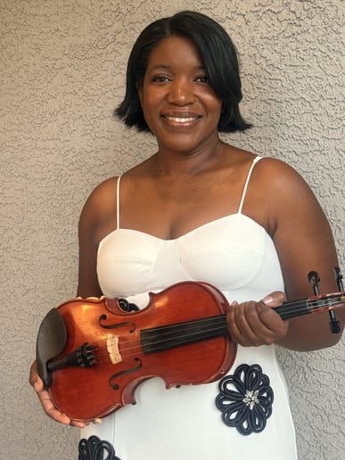 Gallery photo 2 of Violin by Valencia