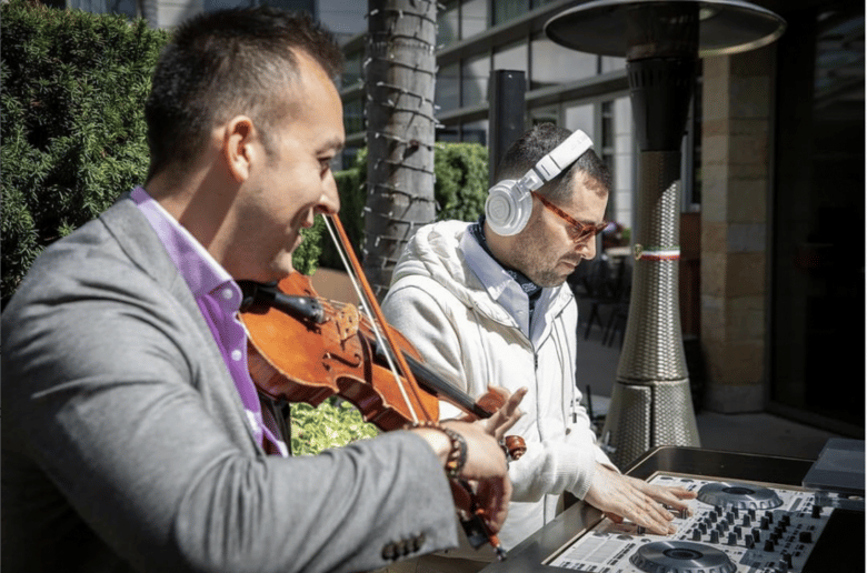 Gallery photo 2 of Violin DJ