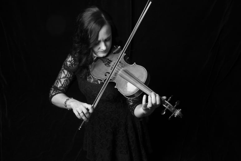 Gallery photo 3 of Lindsay Schindler - Violin & Fiddle