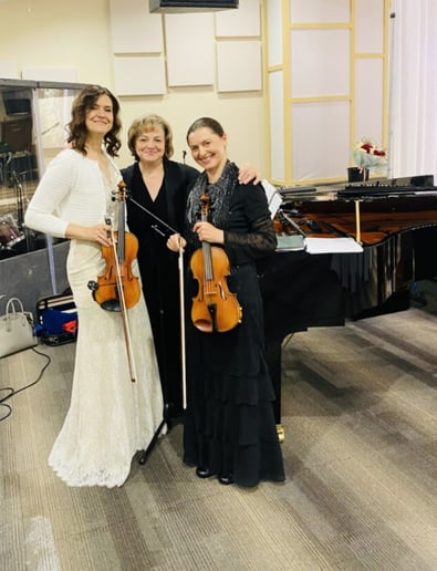 Gallery photo 2 of Ellie’s Violin Music | Professional Violinist