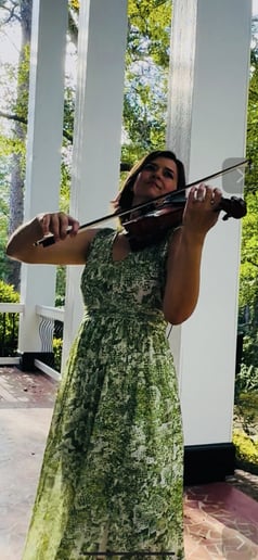 Gallery photo 1 of Ellie’s Violin Music | Professional Violinist