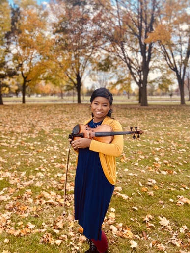 Gallery photo 1 of Violinist, Valarie W