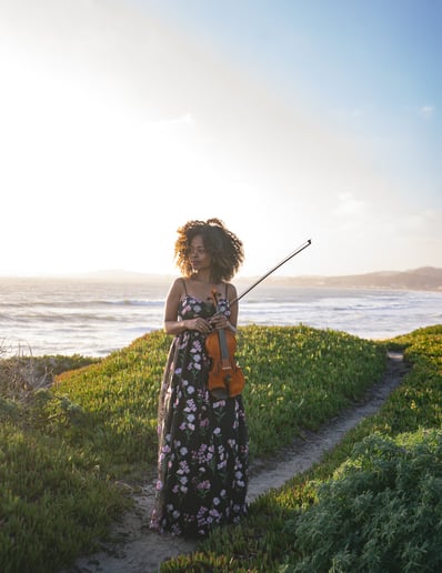 Gallery photo 2 of Violinist Beti