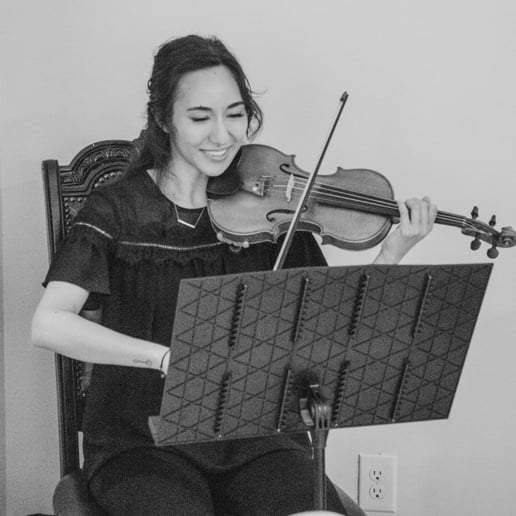 Gallery photo 9 of Amanda Gentile, Violinist