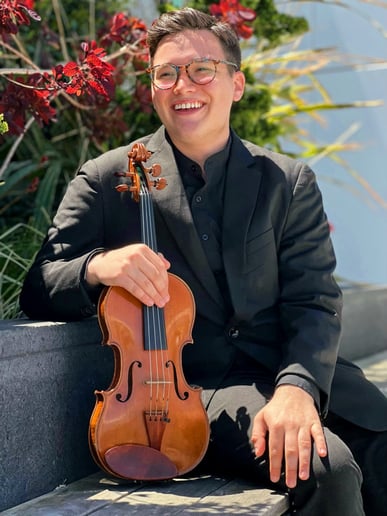Gallery photo 8 of Violinist