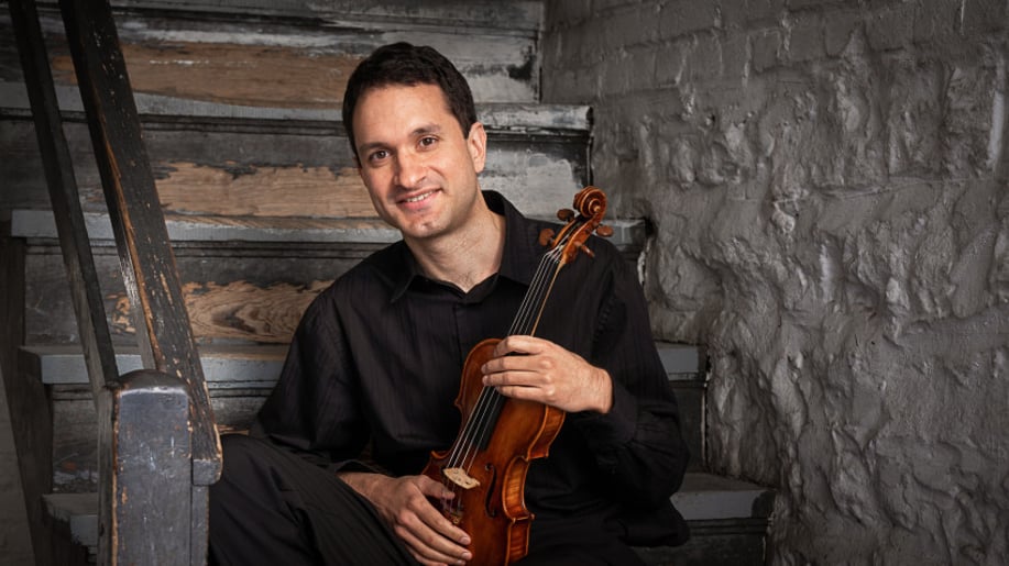Gallery photo 1 of Violinist