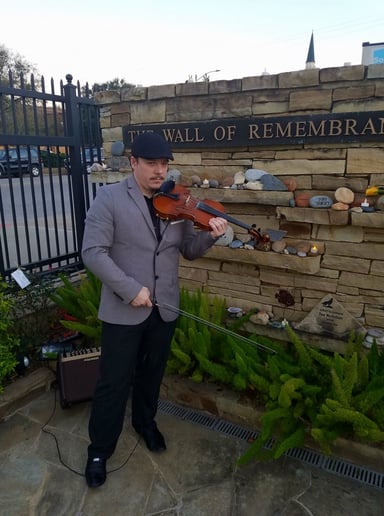 Gallery photo 3 of Violinist David Thomas