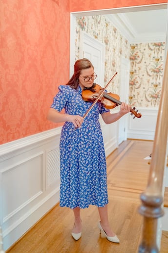 Gallery photo 1 of Margo Harper: Violinist