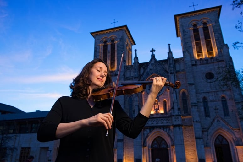 Gallery photo 2 of Violinist Erin Rushforth