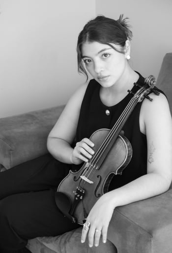 Gallery photo 5 of Anny - Violinist for every occasion
