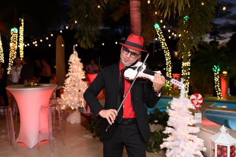Gallery photo 10 of Frank Lima - Violinist for Weddings & Events