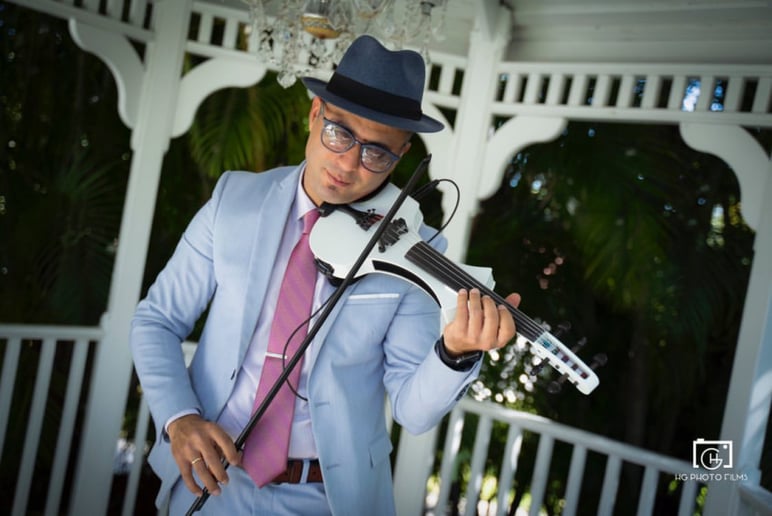 Gallery photo 7 of Frank Lima - Violinist for Weddings & Events