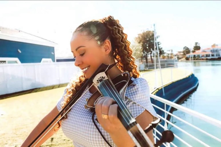 Gallery photo 1 of Violinist, Felicia J