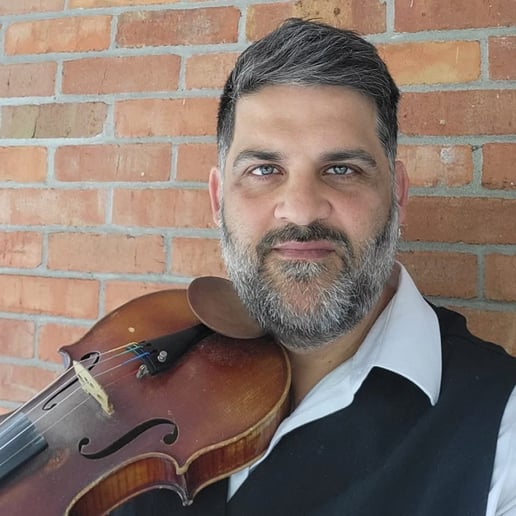 Gallery photo 1 of Violinist, Sébastien Savard