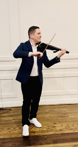 Gallery photo 9 of Violinist Thiago Bernardes