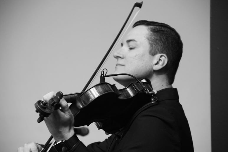 Gallery photo 10 of Violinist Thiago Bernardes