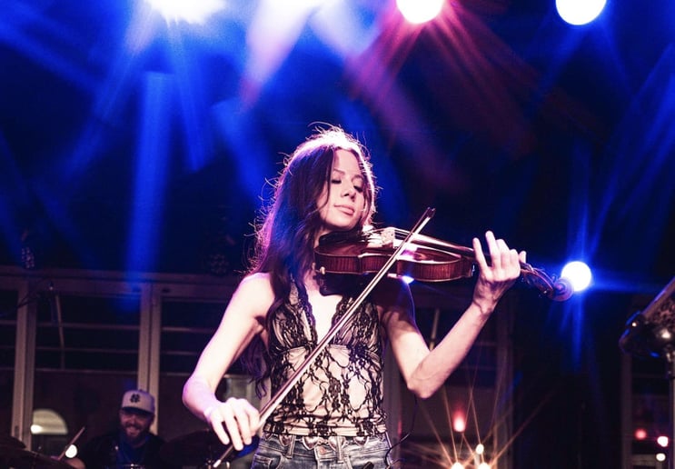 Gallery photo 5 of Tera Nicole - Violinist/Fiddle Player