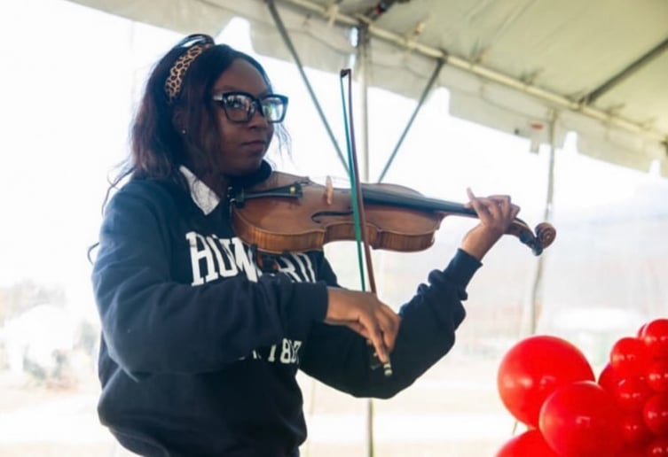 Gallery photo 7 of Violin with Tahirah