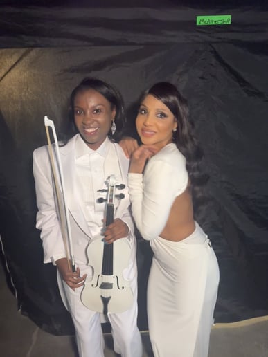 Gallery photo 2 of Violin with Tahirah