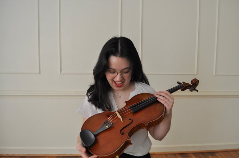 Gallery photo 1 of Violist, Lauren Wilson