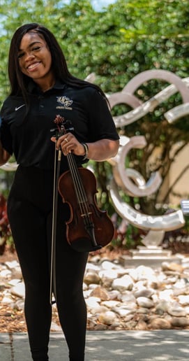 Gallery photo 2 of Virgin Island Violinist