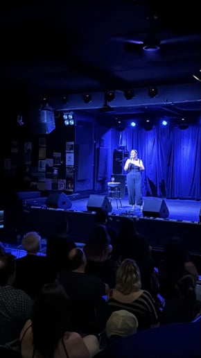 Gallery photo 2 of Virginia Anzengruber: Comedian & Speaker