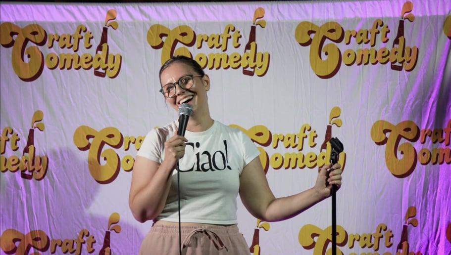 Gallery photo 4 of Virginia Anzengruber: Comedian & Speaker