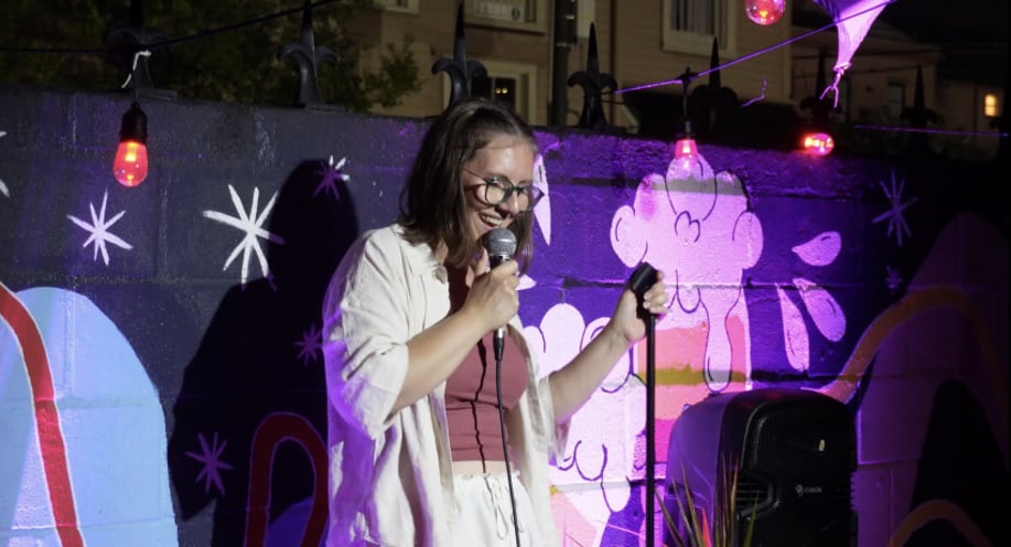 Gallery photo 5 of Virginia Anzengruber: Comedian & Speaker