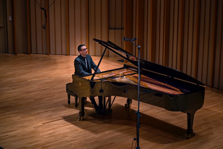 Gallery photo 1 of Virtuosic Piano Performances