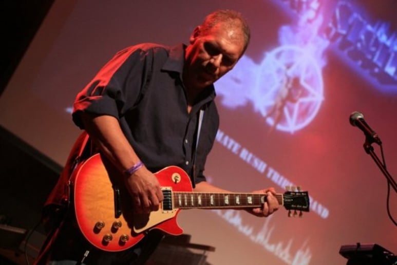 Gallery photo 1 of VItal Signs Rush Tribute