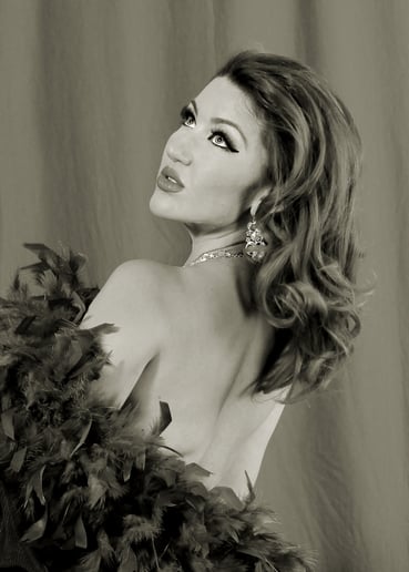 Gallery photo 2 of Vivi Noir