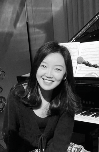Gallery photo 2 of Vivian Piano