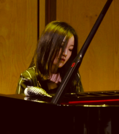 Gallery photo 3 of Vivian Piano