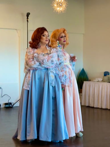 Gallery photo 6 of Vivienne and Raquel
